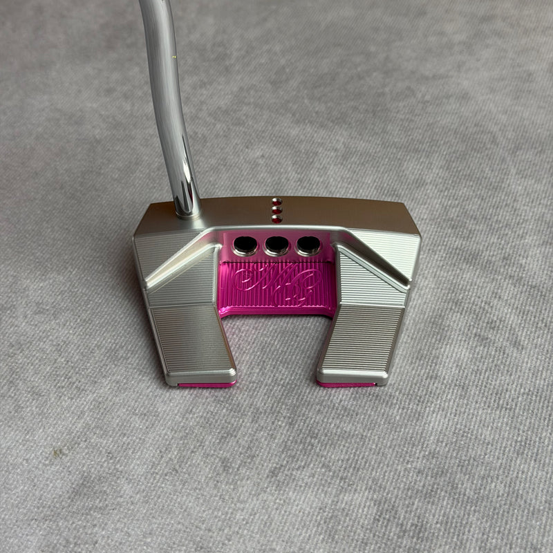 Scotty Cameron 2025 My Girl 'Pink & Pearls' Limited Edition Putter | 3