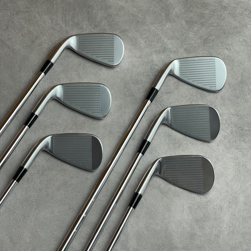 Mizuno JPX 923 Hot Metal 5-PW Irons | Dynamic Gold 105 S300 Stiff Flex | 2° Upright