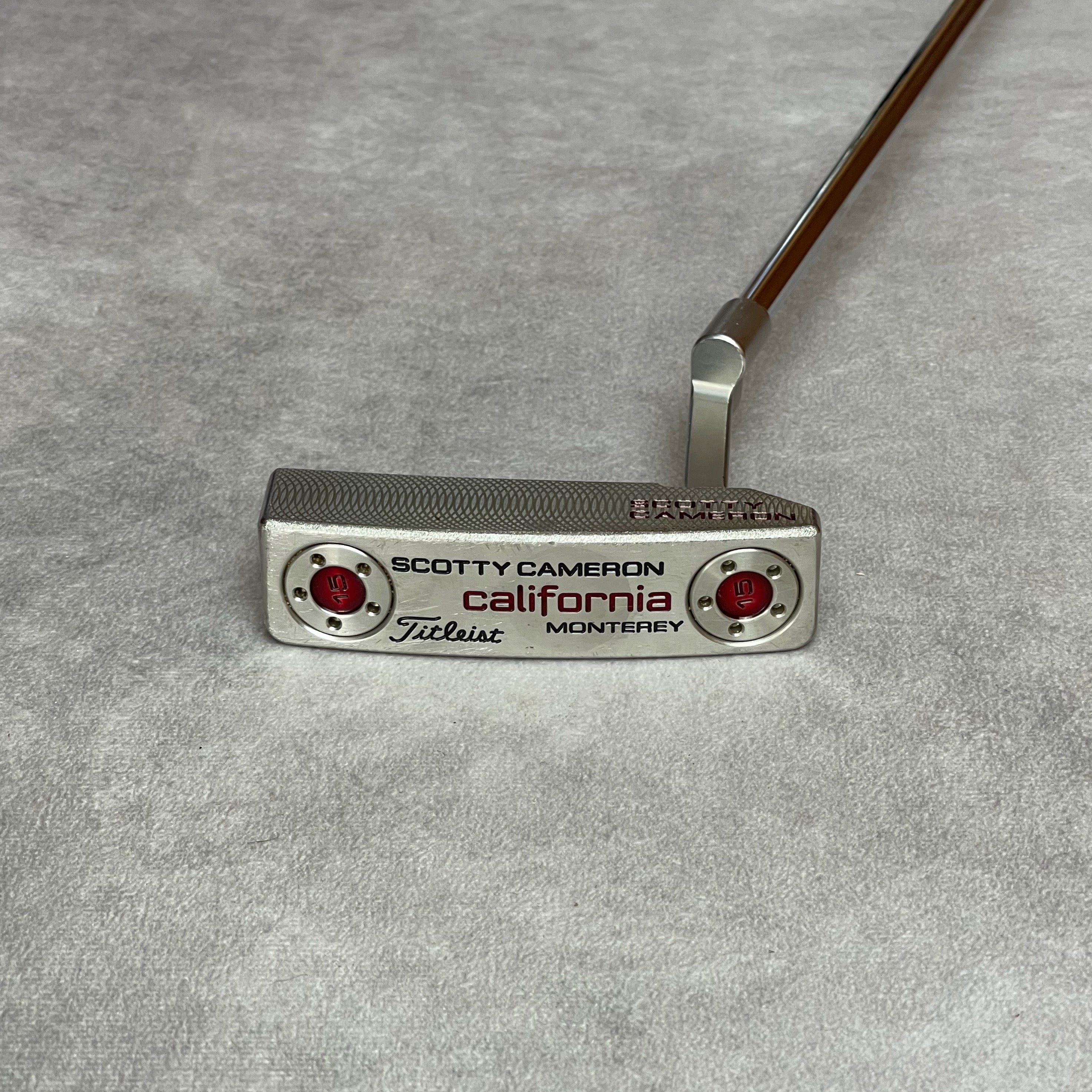 SCOTTY CAMERON CALIFORNIA MONTEREY 31 en putter droitier avec SCOTTY CAMERON CALIFORNIA MONTEREY 31 en putter droitier avec