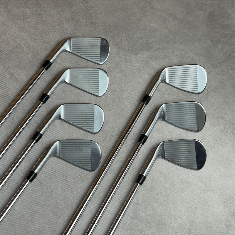 Titleist 620 MB 4-PW Irons | True Temper AMT Tour White S300 Stiff Flex